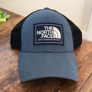North Face Mudder Trucker Hat : Blue